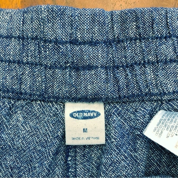 Old Navy Medium Rise Soft Casual Shorts. Size Medium. - Picture 4 of 14